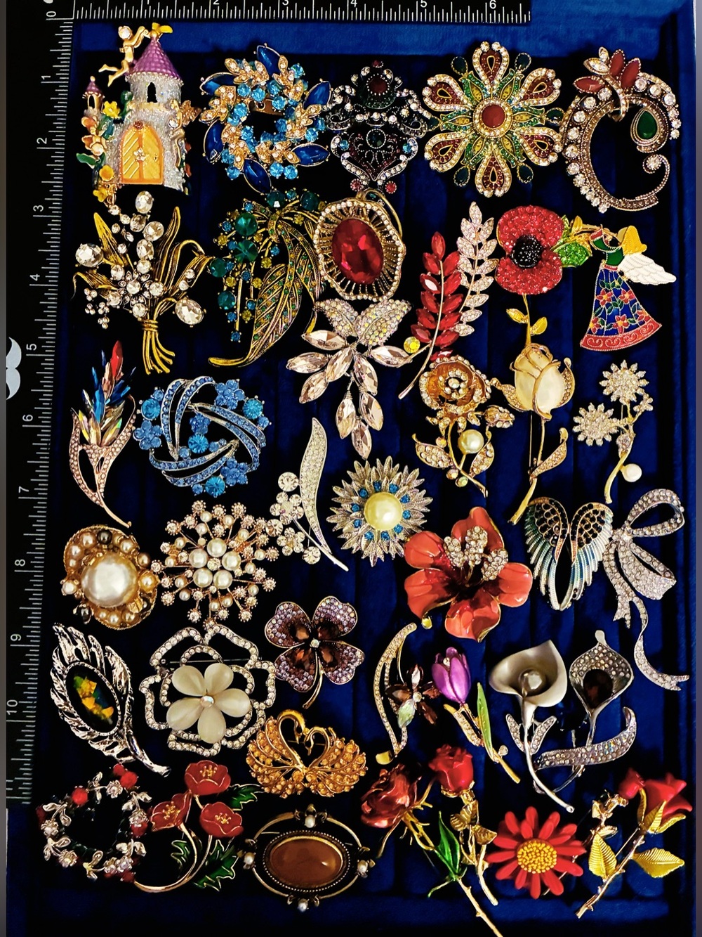 Lot of 40 Flower Brooch Pins Rhinestone Enamel Floral Rose Castle Jewelry